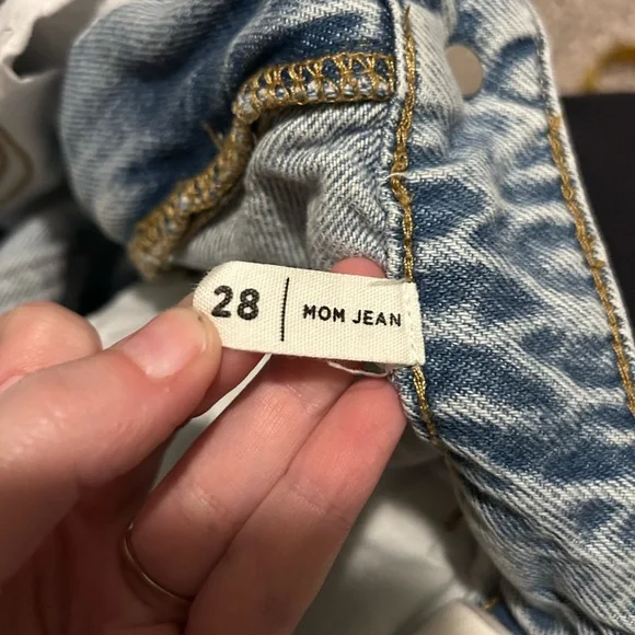 PacSun Mom Jeans Size 28 High Rise Distressed Light Wash Straight Leg - Picture 5 of 11